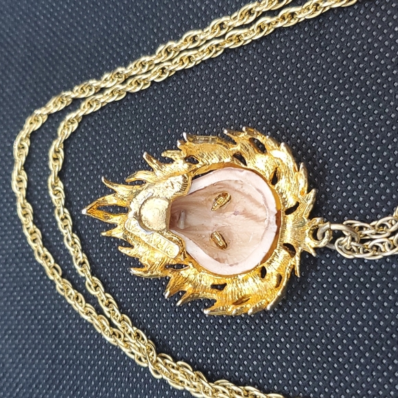 RAZZA stamped vintage lionhead necklace - Picture 3 of 5